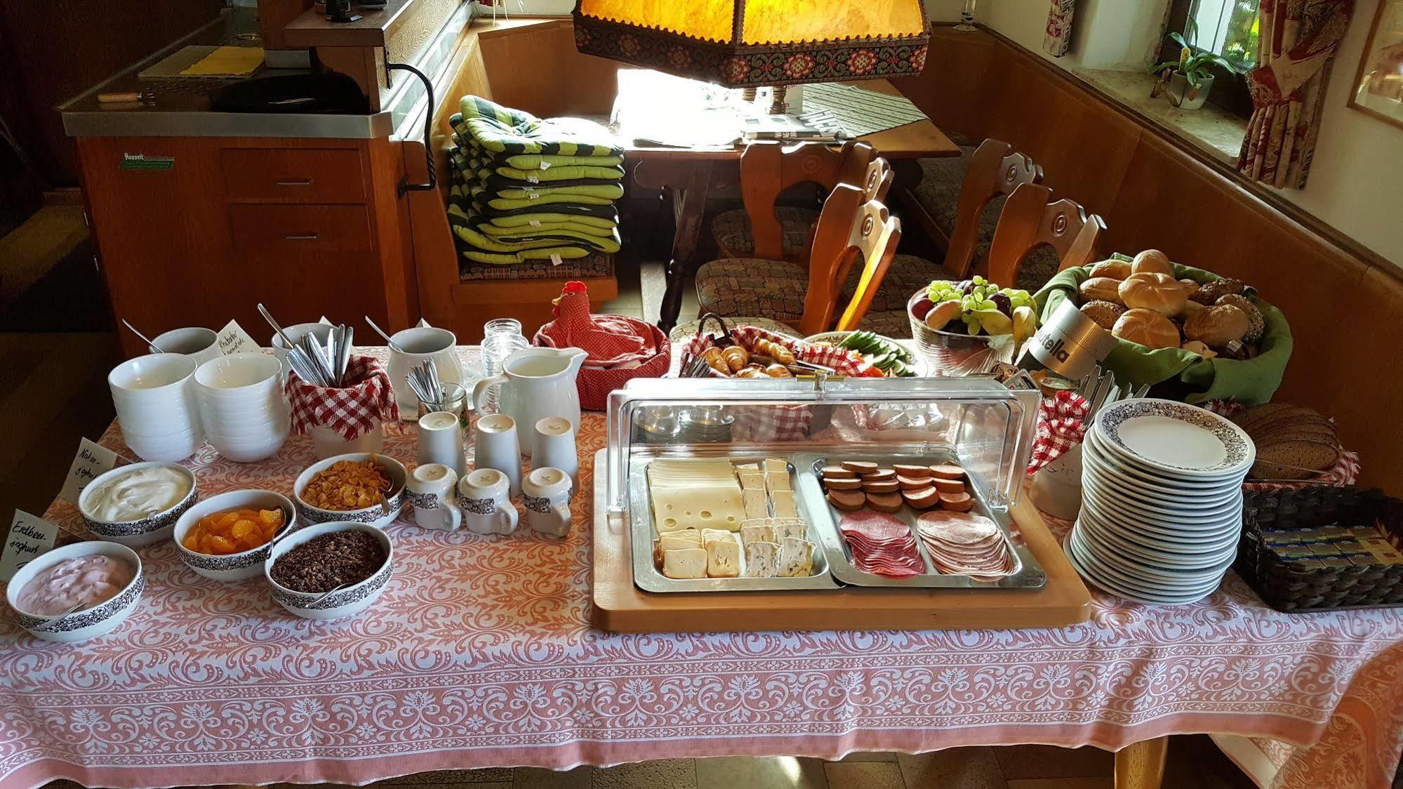 Hotel Gasthof Zum Schwan Steinsfeld ภายนอก รูปภาพ