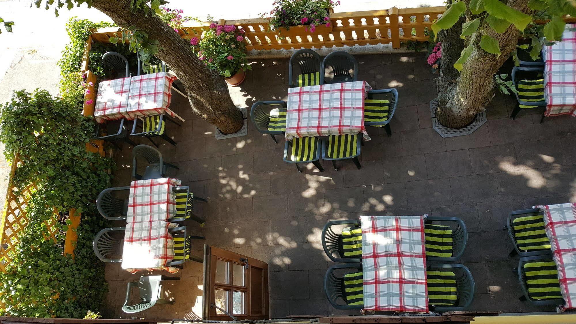 Hotel Gasthof Zum Schwan Steinsfeld ภายนอก รูปภาพ