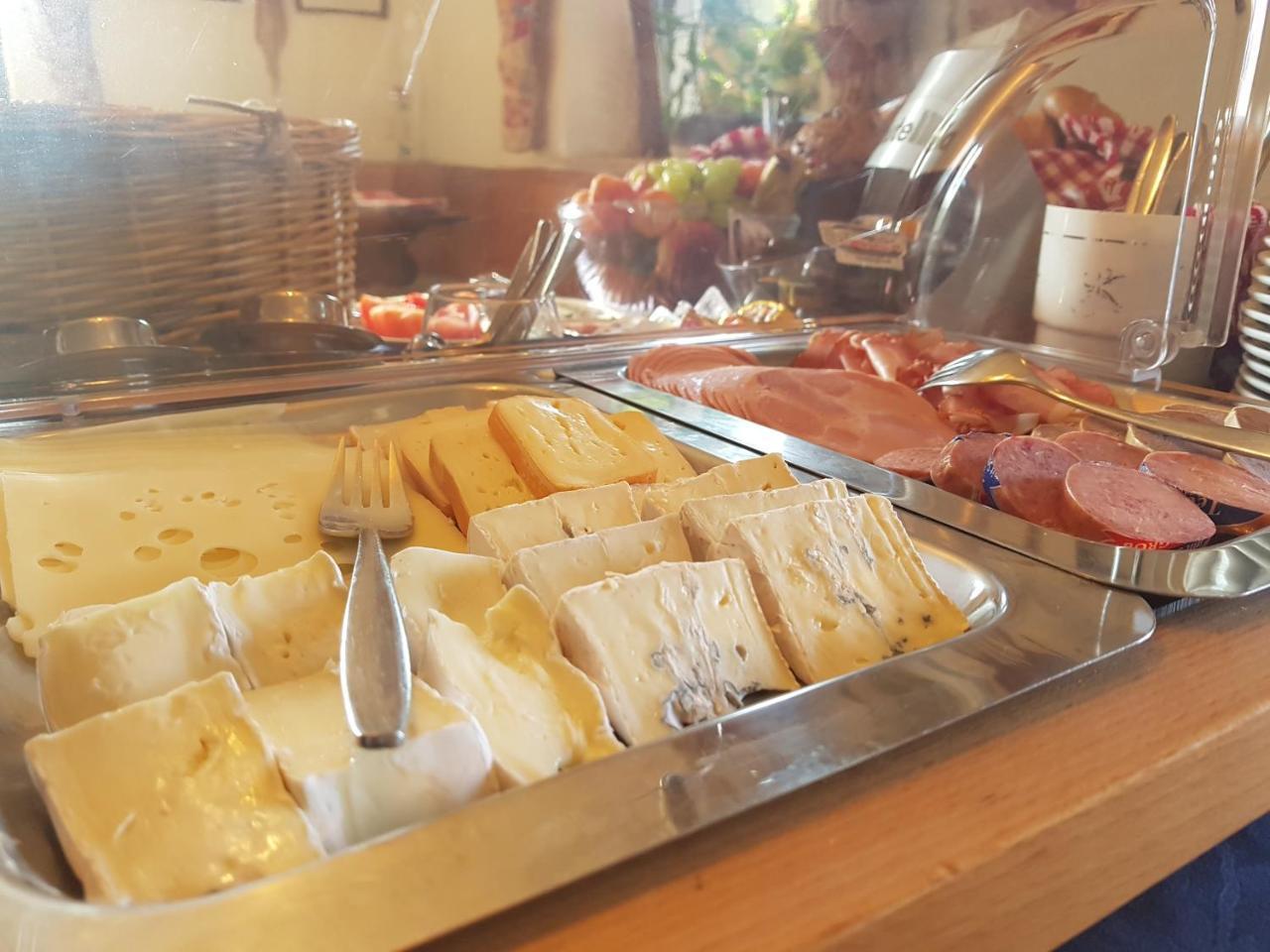 Hotel Gasthof Zum Schwan Steinsfeld ภายนอก รูปภาพ
