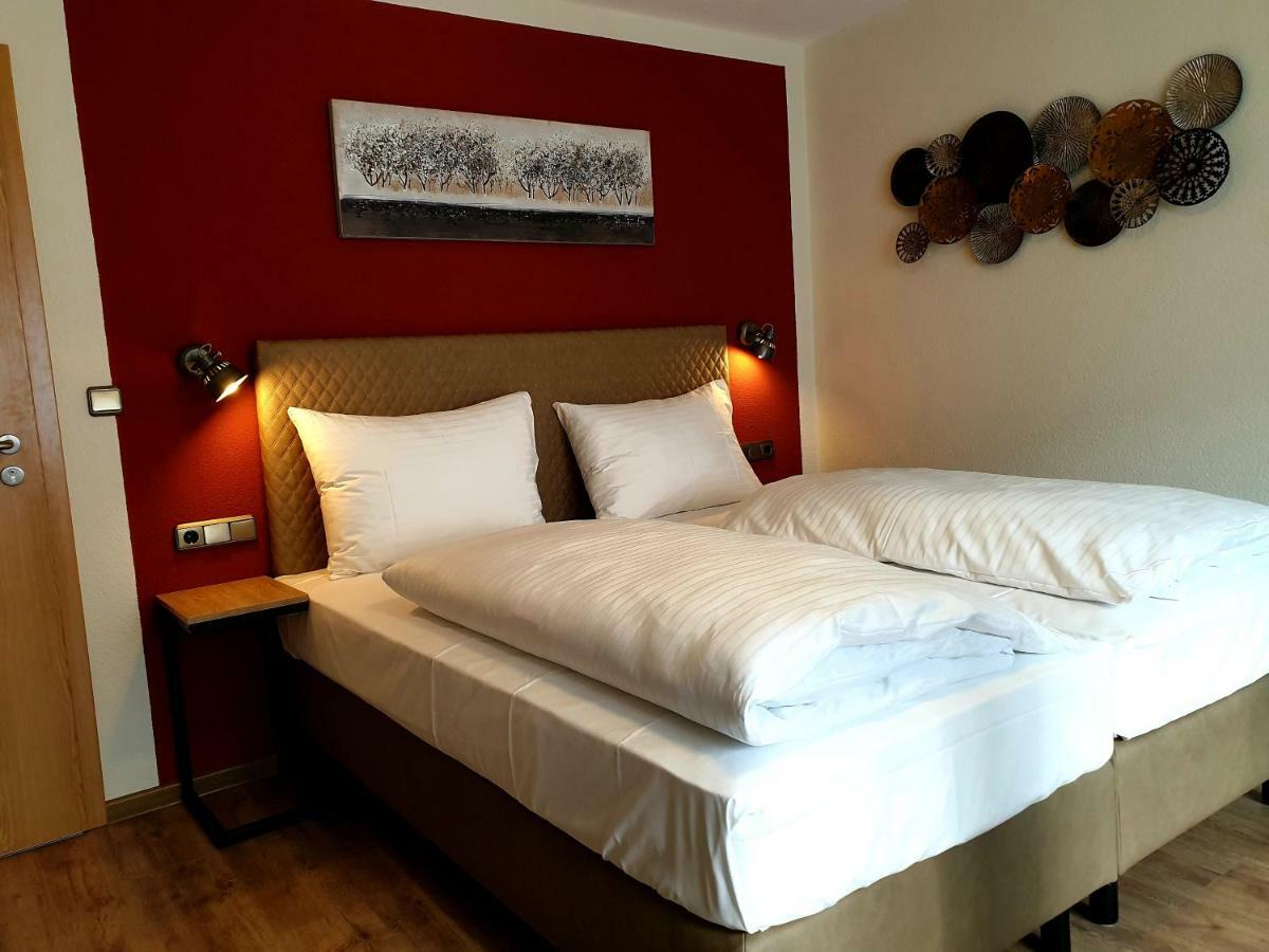 Hotel Gasthof Zum Schwan Steinsfeld ภายนอก รูปภาพ