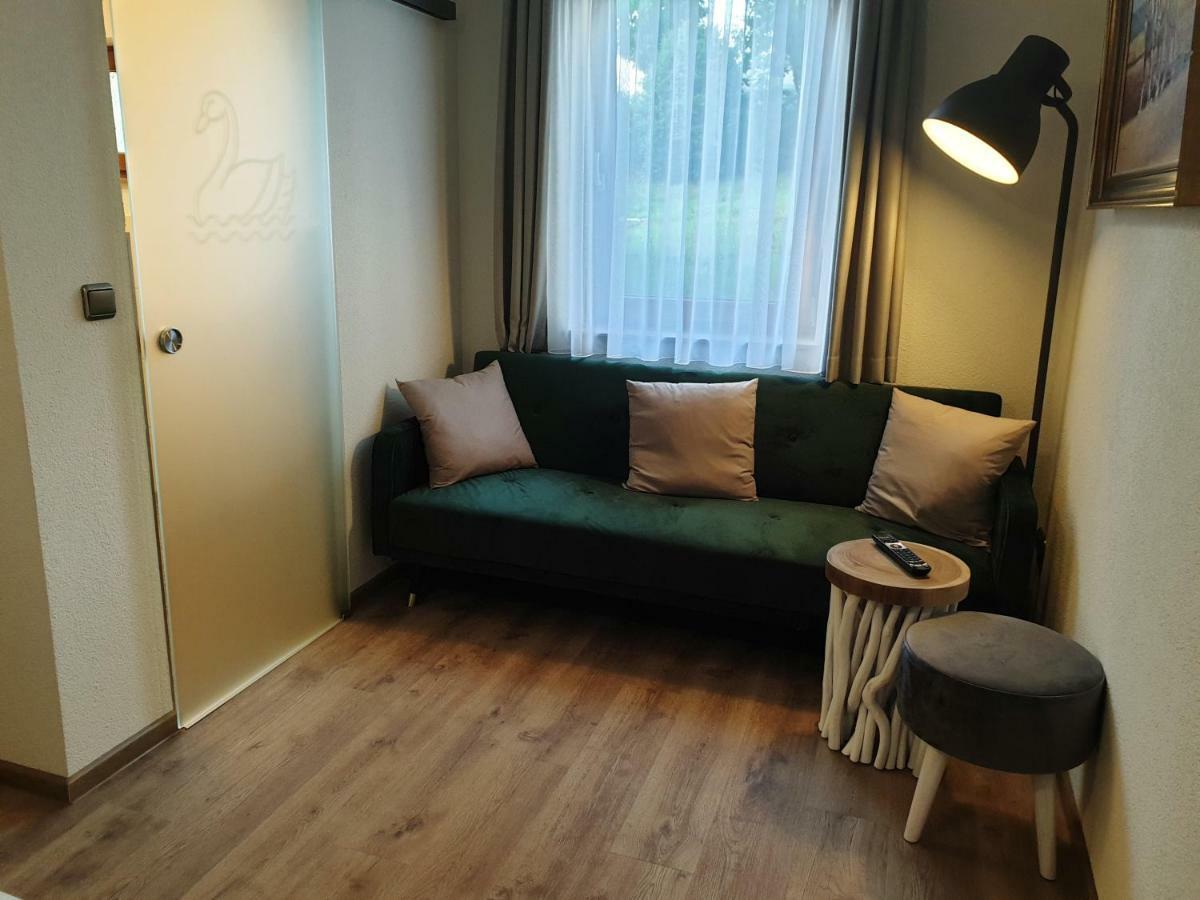 Hotel Gasthof Zum Schwan Steinsfeld ภายนอก รูปภาพ