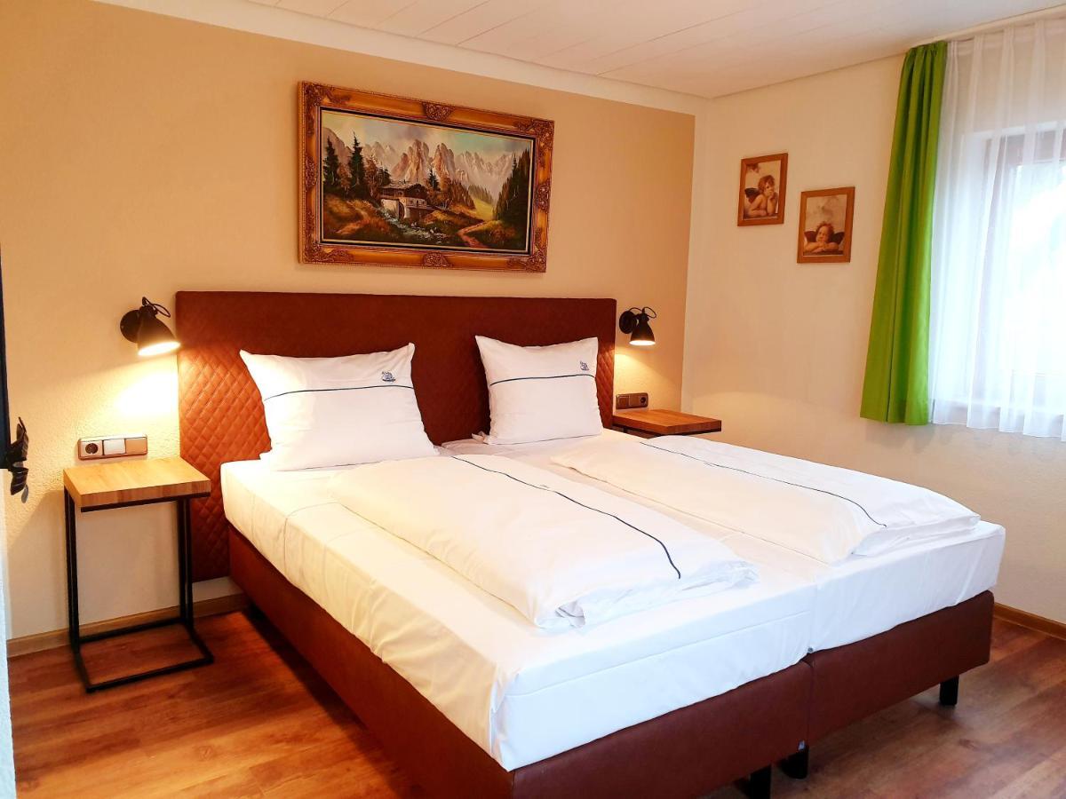 Hotel Gasthof Zum Schwan Steinsfeld ภายนอก รูปภาพ