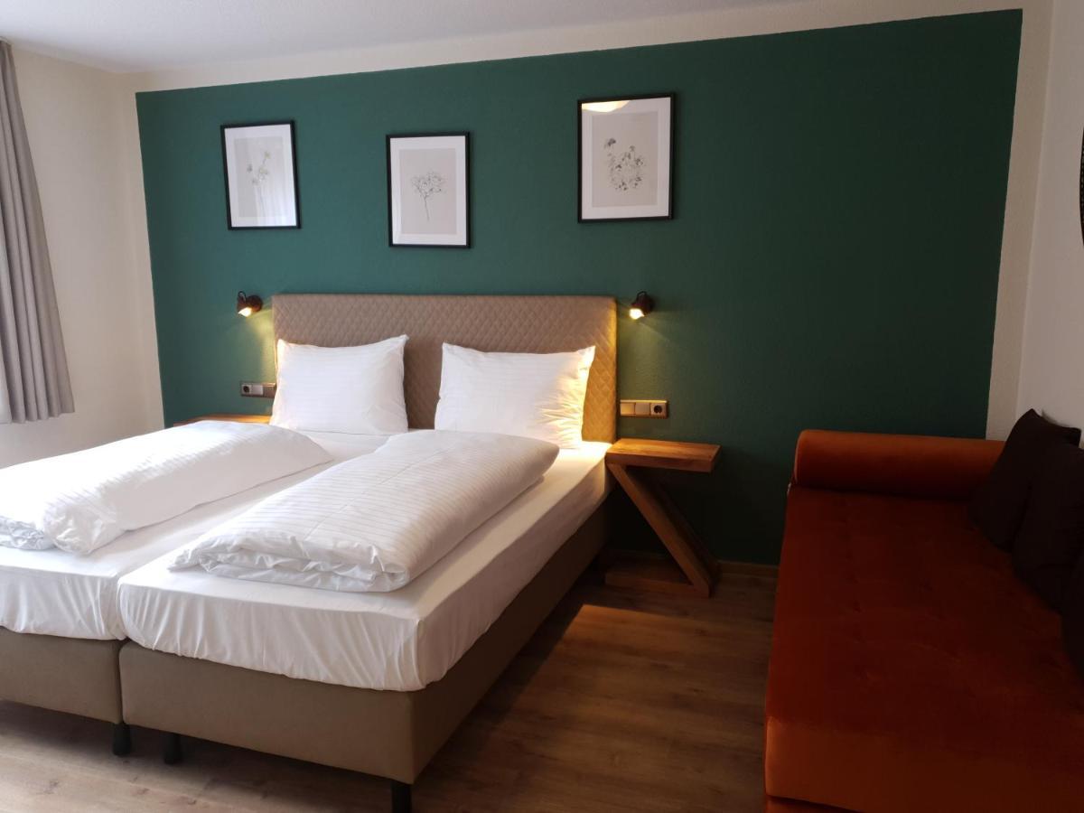 Hotel Gasthof Zum Schwan Steinsfeld ภายนอก รูปภาพ