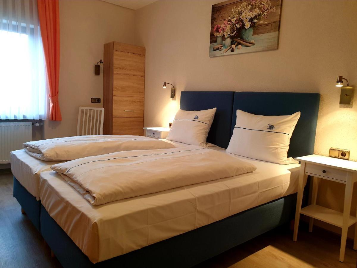Hotel Gasthof Zum Schwan Steinsfeld ภายนอก รูปภาพ