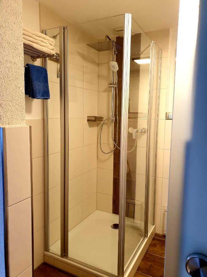 Hotel Gasthof Zum Schwan Steinsfeld ภายนอก รูปภาพ
