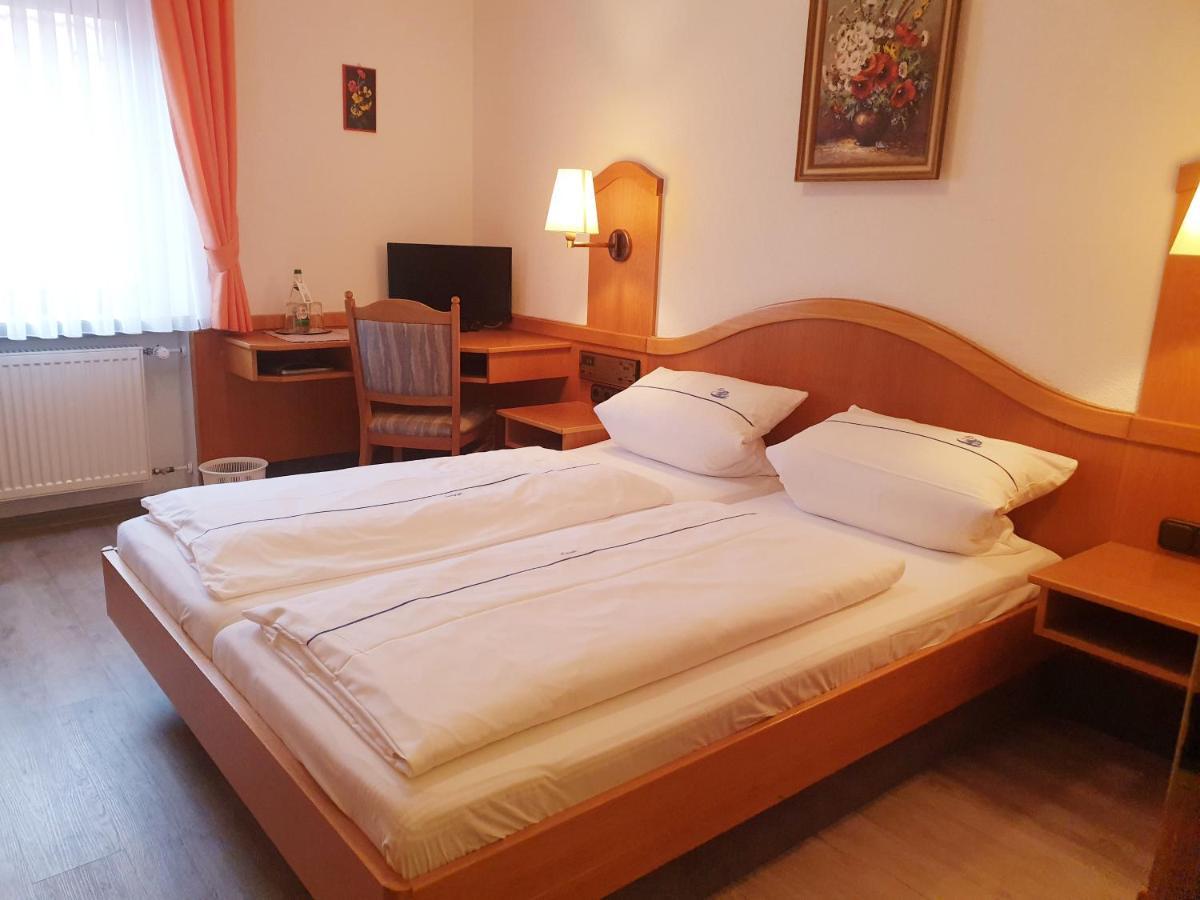 Hotel Gasthof Zum Schwan Steinsfeld ภายนอก รูปภาพ