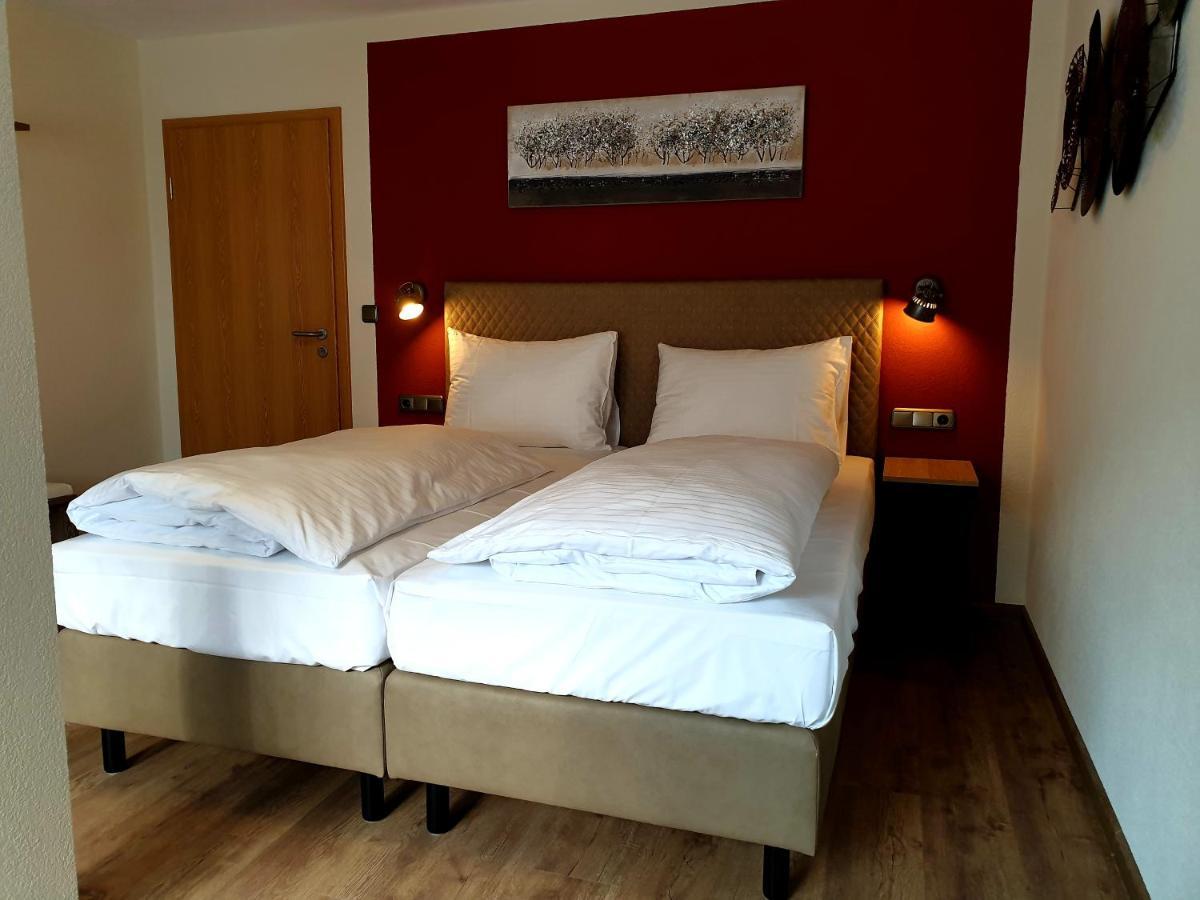 Hotel Gasthof Zum Schwan Steinsfeld ภายนอก รูปภาพ