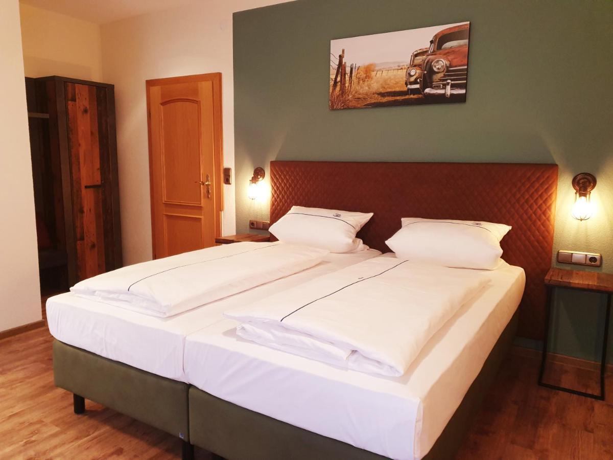 Hotel Gasthof Zum Schwan Steinsfeld ภายนอก รูปภาพ